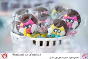 Pirulitos de Chocolate Nobre, personalizados com corujinhas!